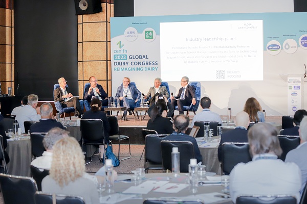 Vinamilk – Đại diện duy nhất từ Asean tham luận và nhận giải thưởng lớn tại Hội nghị sữa toàn cầu 2023 Vinamilk – Đại diện duy nhất từ Asean tham luận và nhận giải thưởng lớn tại Hội nghị sữa toàn cầu 2023