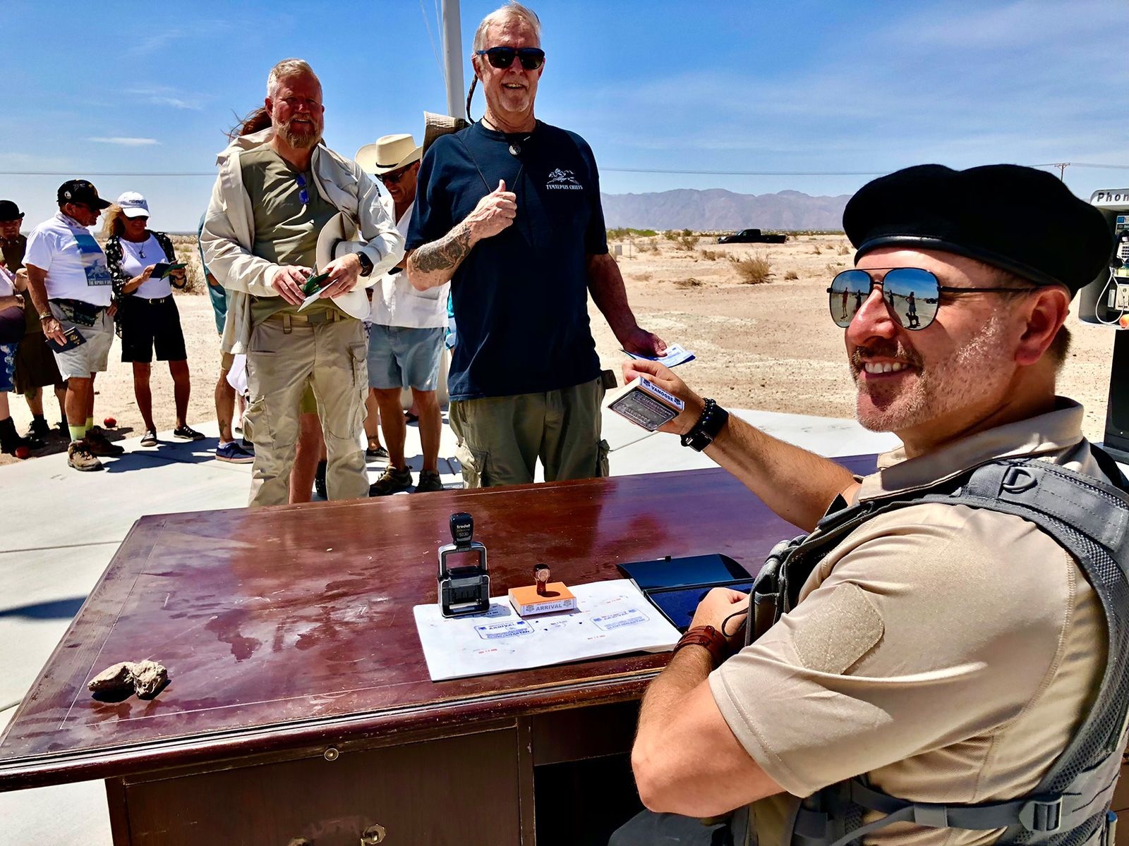 Tự lập 'quốc gia' sau khi không còn nơi nào để ghé thăm