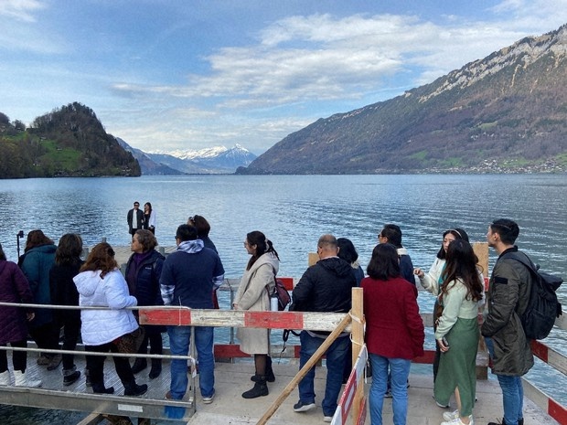 Khách châu Á đổ về Thụy Sĩ vì phim Hàn Quốc Khách châu Á đổ về Thụy Sĩ vì phim Hàn Quốc