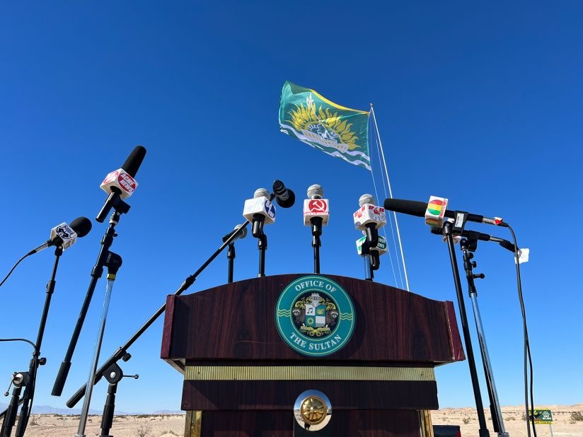 Tự lập 'quốc gia' sau khi không còn nơi nào để ghé thăm