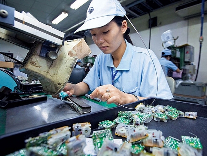 “Cú hích” từ đầu tư công cho doanh nghiệp “Cú hích” từ đầu tư công cho doanh nghiệp