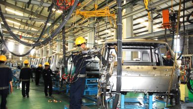 Sức mua chưa cải thiện, lượng đơn hàng mới giảm mạnh hơn