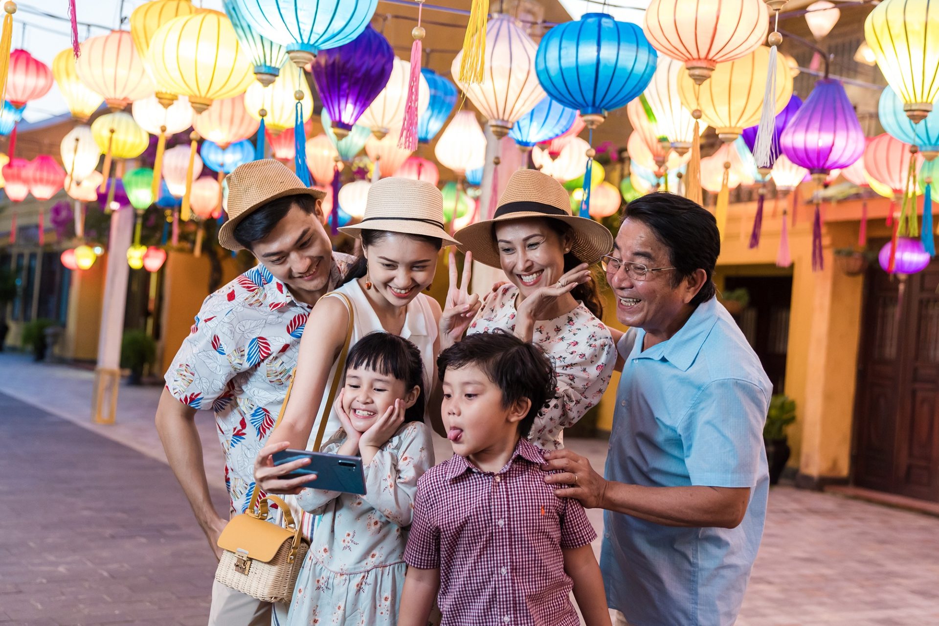 Vinpearl - điểm du lịch biển đa trải nghiệm cho gia đình nhiều thế hệ Vinpearl - điểm du lịch biển đa trải nghiệm cho gia đình nhiều thế hệ