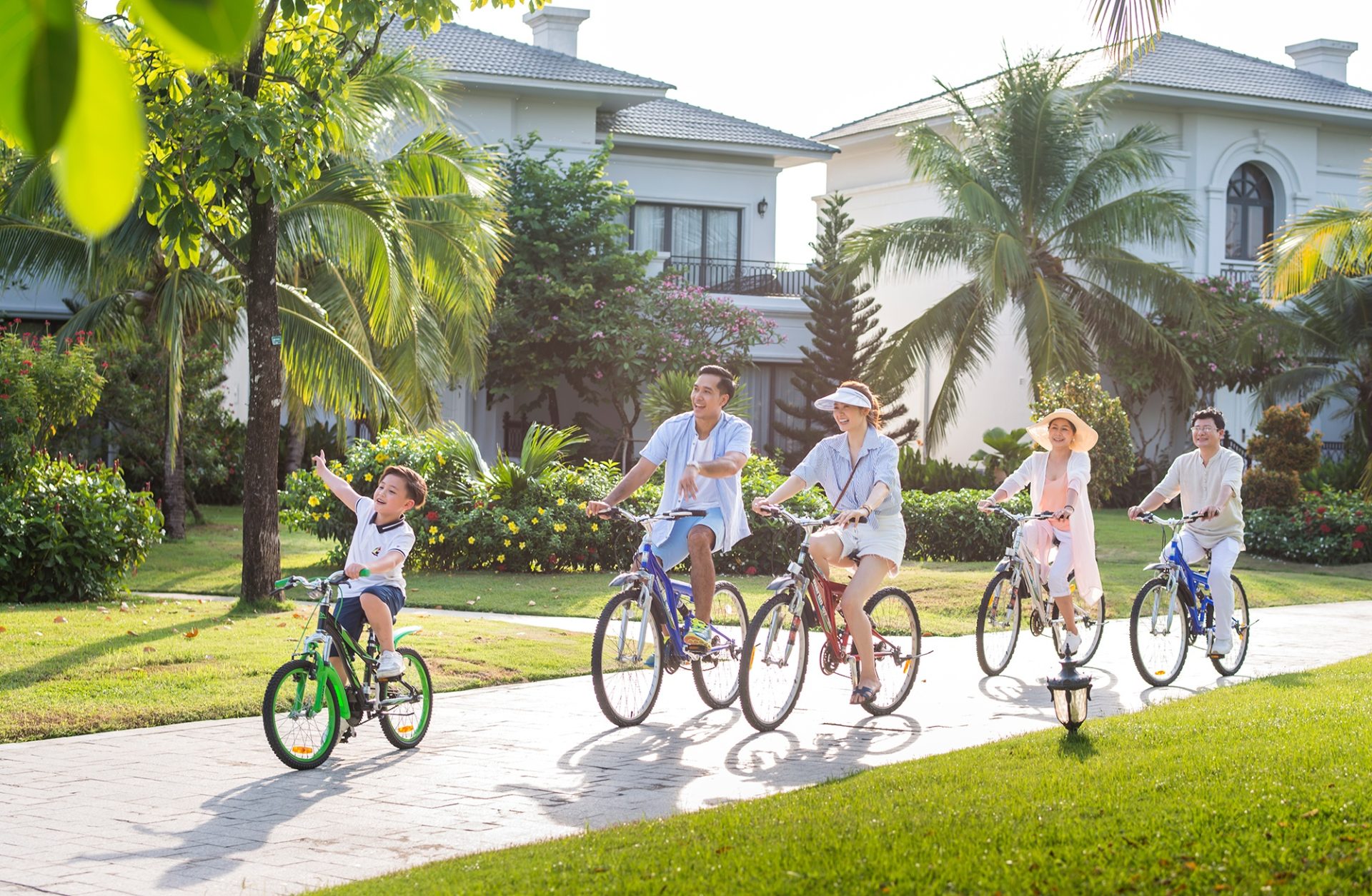 Vinpearl - điểm du lịch biển đa trải nghiệm cho gia đình nhiều thế hệ Vinpearl - điểm du lịch biển đa trải nghiệm cho gia đình nhiều thế hệ