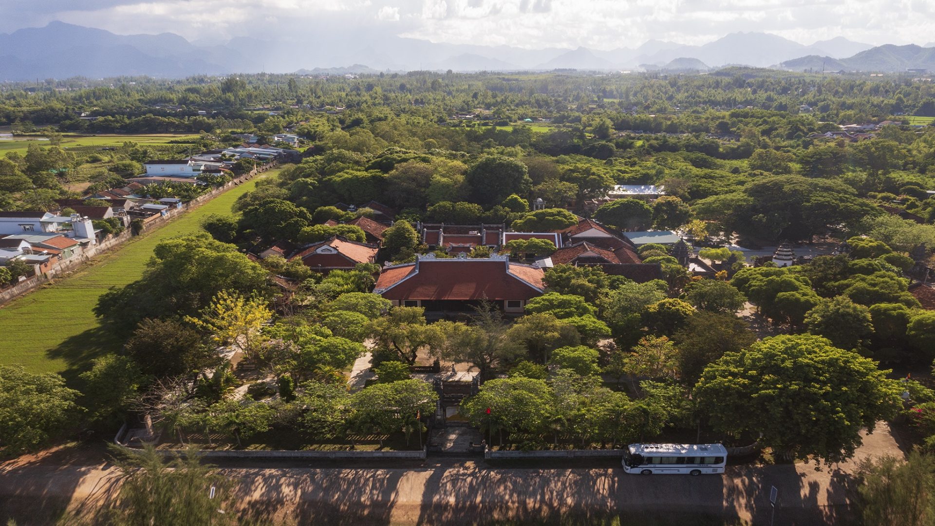 Bên trong ngôi cổ tự lâu đời nhất Bình Định