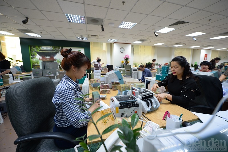 Nhạy cảm thanh khoản, ngân hàng chưa giảm mạnh lãi suất Nhạy cảm thanh khoản, ngân hàng chưa giảm mạnh lãi suất