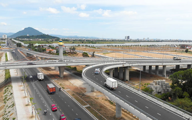 Doanh nghiệp ngành xây lắp “đón sóng” đầu tư công Doanh nghiệp ngành xây lắp “đón sóng” đầu tư công