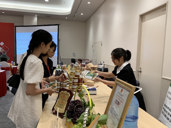 Hà Nội tìm giải pháp tăng tỷ lệ sản phẩm nông nghiệp ứng dụng công nghệ cao Hà Nội tìm giải pháp tăng tỷ lệ sản phẩm nông nghiệp ứng dụng công nghệ cao