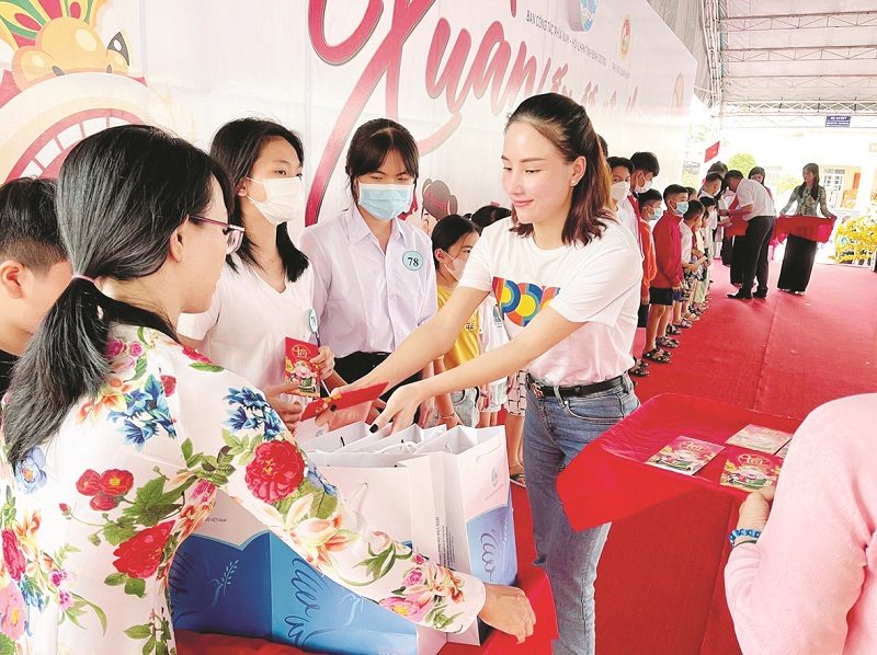 Hoàng Thanh Loan: Từ doanh nhân đam mê thiện nguyện đến Hoa hậu Đại sứ Doanh nhân Toàn cầu 2023 Hoàng Thanh Loan: Từ doanh nhân đam mê thiện nguyện đến Hoa hậu Đại sứ Doanh nhân Toàn cầu 2023