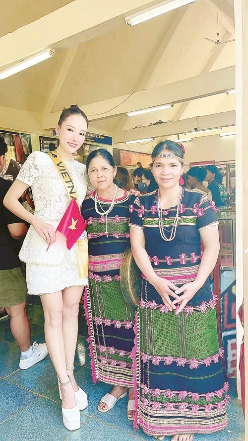 Hoàng Thanh Loan: Từ doanh nhân đam mê thiện nguyện đến Hoa hậu Đại sứ Doanh nhân Toàn cầu 2023 Hoàng Thanh Loan: Từ doanh nhân đam mê thiện nguyện đến Hoa hậu Đại sứ Doanh nhân Toàn cầu 2023