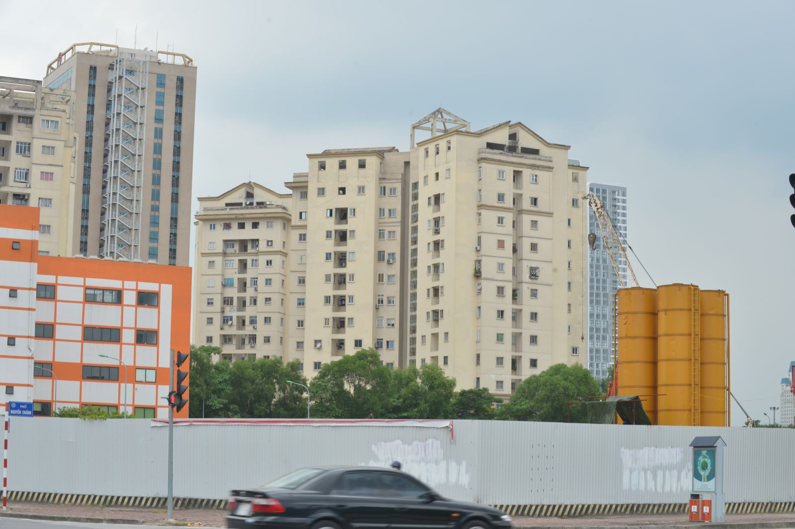 Dòng tiền thông minh tiếp tục đổ vào cổ phiếu bất động sản Dòng tiền thông minh tiếp tục đổ vào cổ phiếu bất động sản