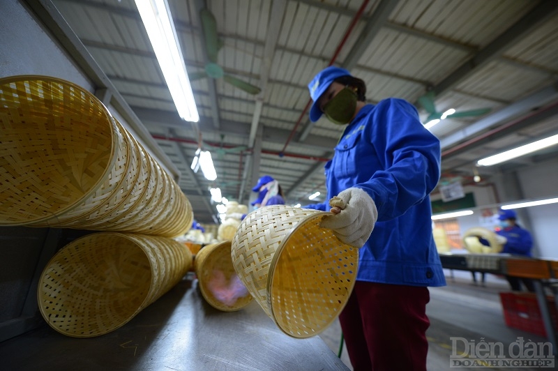 Dự báo kinh tế 6 tháng cuối năm 2023 (Kỳ 2): 8 nhóm giải pháp tháo gỡ khó khăn Dự báo kinh tế 6 tháng cuối năm 2023 (Kỳ 2): 8 nhóm giải pháp tháo gỡ khó khăn