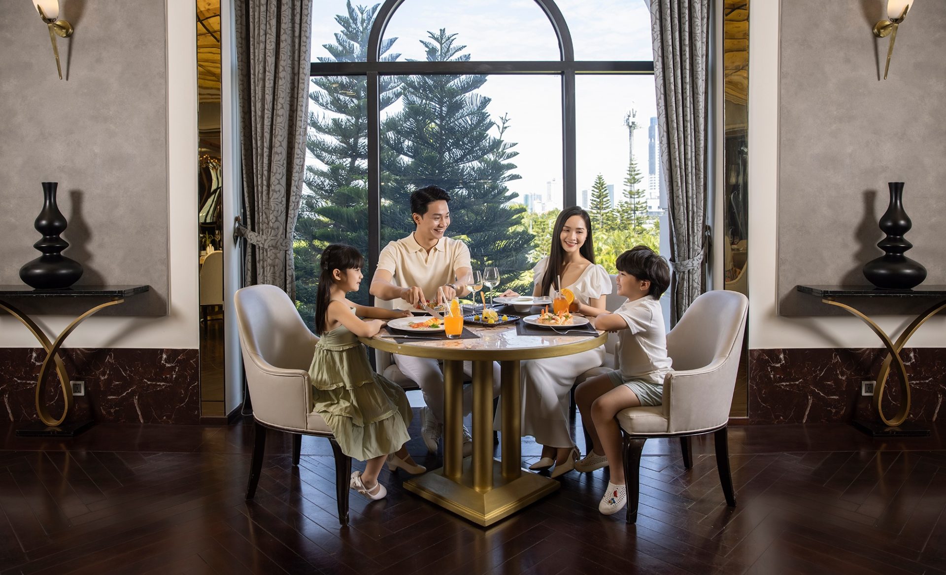 Vinpearl - điểm du lịch biển đa trải nghiệm cho gia đình nhiều thế hệ Vinpearl - điểm du lịch biển đa trải nghiệm cho gia đình nhiều thế hệ