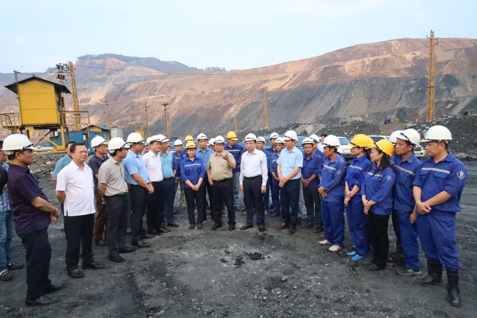 TKV cam kết cung cấp đủ than cho điện TKV cam kết cung cấp đủ than cho điện