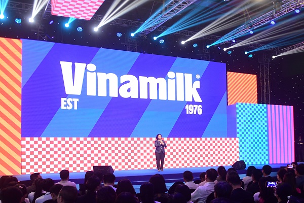 Vinamilk: Có thể kỳ vọng gì từ chiến dịch thay đổi nhận diện thương hiệu? Vinamilk: Có thể kỳ vọng gì từ chiến dịch thay đổi nhận diện thương hiệu?