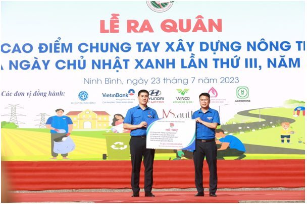 Ninh Bình: Ra quân Ngày cao điểm tình nguyện chung tay xây dựng nông thôn mới Ninh Bình: Ra quân Ngày cao điểm tình nguyện chung tay xây dựng nông thôn mới