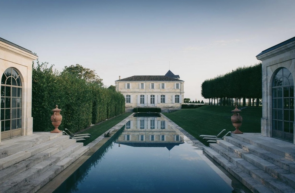 7 khách sạn lâu đài cạnh vườn nho ở Pháp