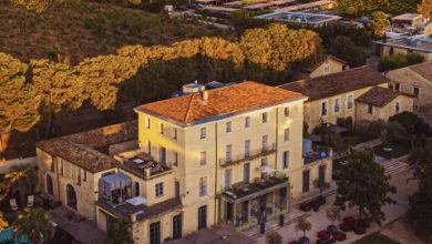 7 khách sạn lâu đài cạnh vườn nho ở Pháp