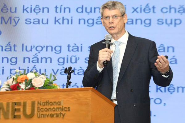 Việt Nam cần nhiều công cụ chính sách tài khoá hơn Việt Nam cần nhiều công cụ chính sách tài khoá hơn