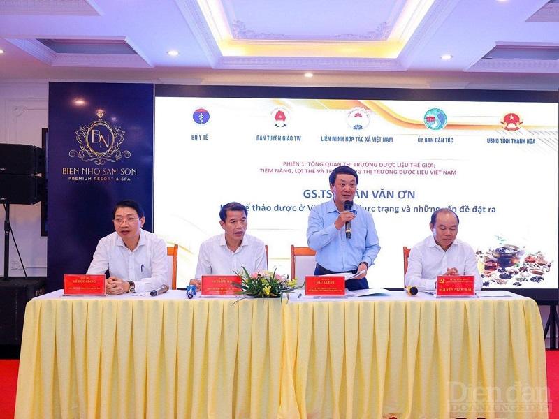 Diễn đàn kinh tế dược liệu Việt Nam - Liên kết của 4 nhà Diễn đàn kinh tế dược liệu Việt Nam - Liên kết của 4 nhà