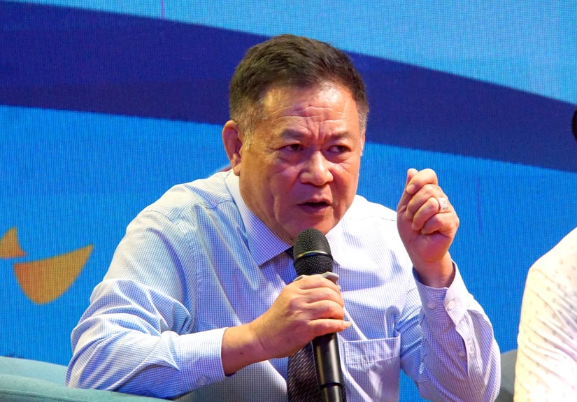 Lãi suất rẻ, đầu tư chứng khoán có phải kênh hấp dẫn?