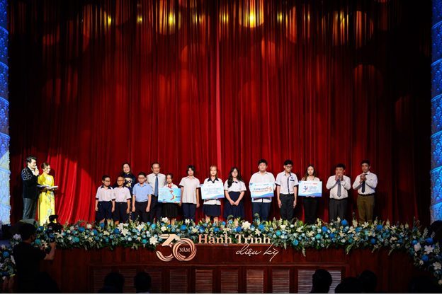 BẢN HÒA CA DIỆU KỲ HÀNH TRÌNH 30 NĂM SASCO BẢN HÒA CA DIỆU KỲ HÀNH TRÌNH 30 NĂM SASCO