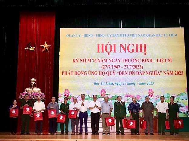 Nhiều hoạt động tri ân người có công với cách mạng và các gia đình liệt sĩ nhân dịp 27/7/2023 Nhiều hoạt động tri ân người có công với cách mạng và các gia đình liệt sĩ nhân dịp 27/7/2023