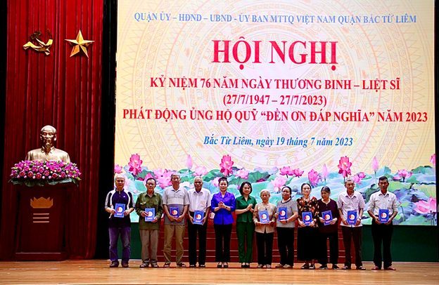 Nhiều hoạt động tri ân người có công với cách mạng và các gia đình liệt sĩ nhân dịp 27/7/2023 Nhiều hoạt động tri ân người có công với cách mạng và các gia đình liệt sĩ nhân dịp 27/7/2023