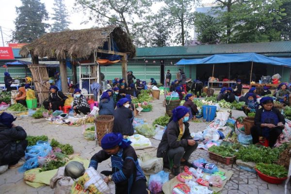 Độc đáo chợ phiên Y Tý Độc đáo chợ phiên Y Tý