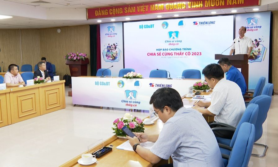 Chương trình “Chia sẻ cùng thầy cô” năm 2023 Chương trình “Chia sẻ cùng thầy cô” năm 2023