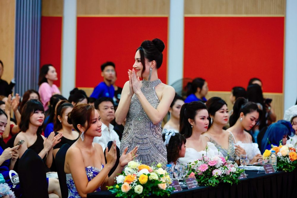 HOA HẬU ĐẠI SỨ DOANH NHÂN TOÀN CẦU HOÀNG THANH LOAN LÀM TRƯỞNG BAN TỔ CHỨC “SIÊU MẪU NHÍ VIỆT NAM TOÀN CẦU 2023” - TOP 