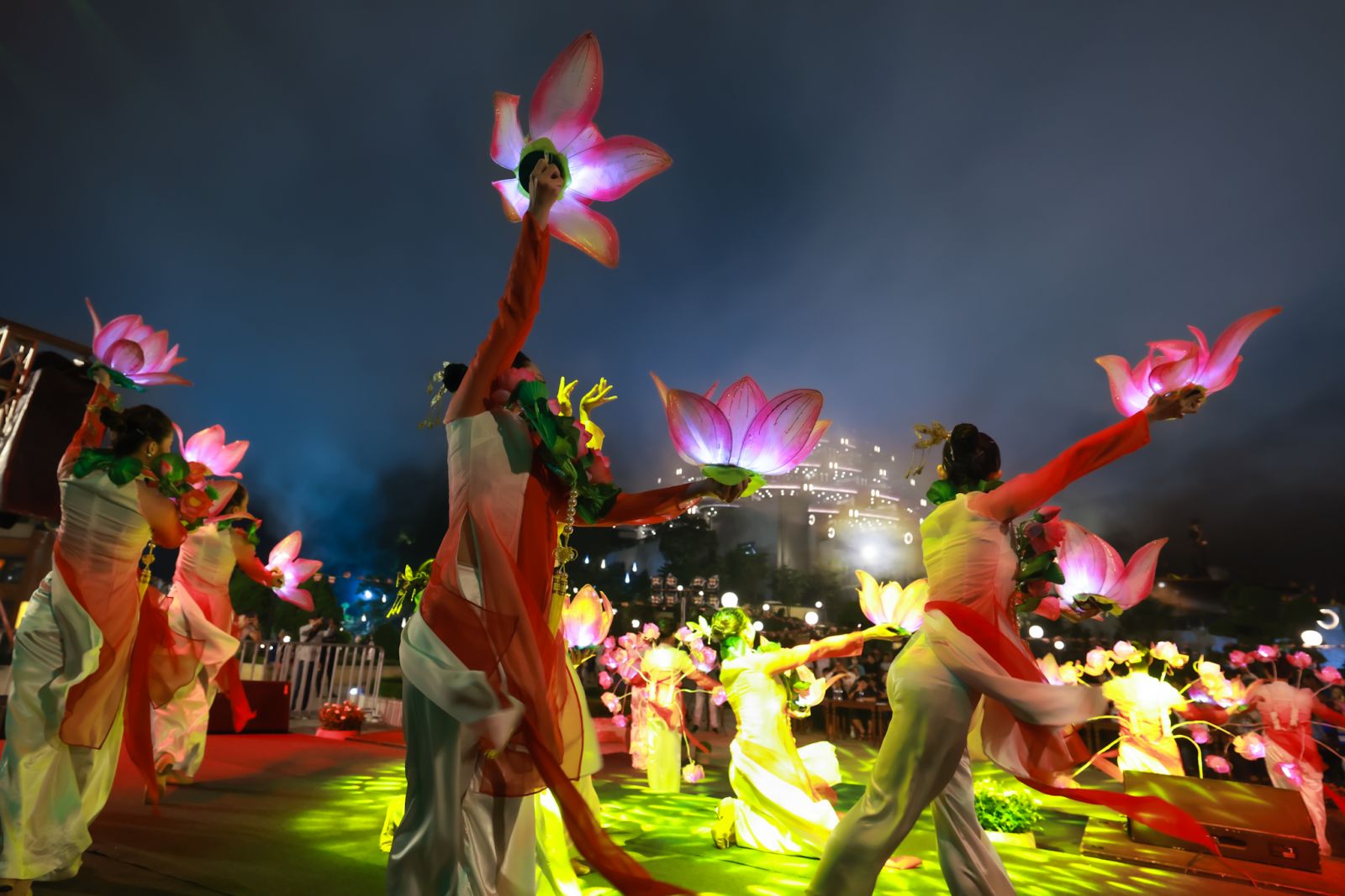 Nhiều hoạt động văn hóa nghệ thuật Phật giáo sẽ được tổ chức dịp Vu Lan trên núi Bà Đen Nhiều hoạt động văn hóa nghệ thuật Phật giáo sẽ được tổ chức dịp Vu Lan trên núi Bà Đen