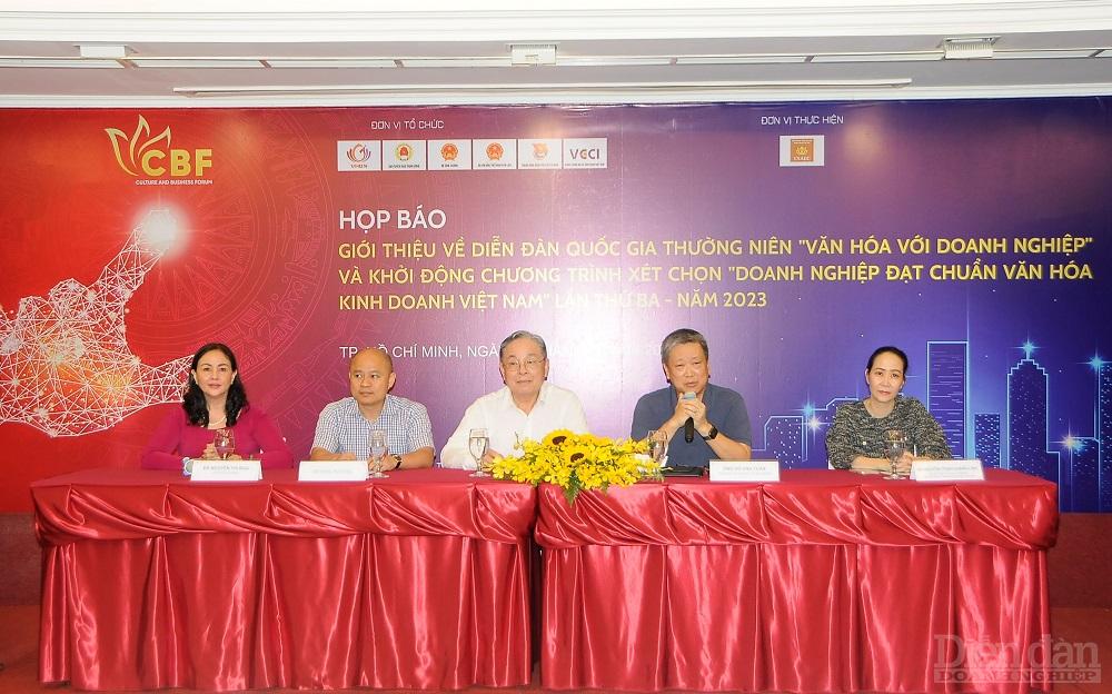 Khởi động chương trình “Doanh nghiệp đạt chuẩn văn hóa kinh doanh Việt Nam” năm 2023 Khởi động chương trình “Doanh nghiệp đạt chuẩn văn hóa kinh doanh Việt Nam” năm 2023