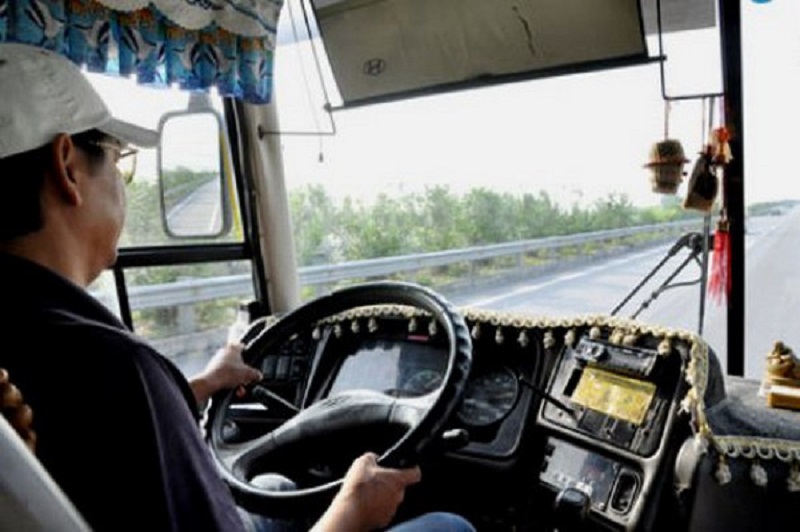 Dự thảo Luật Đường bộ: Băn khoăn đề xuất quản lý thời gian lái xe liên tục