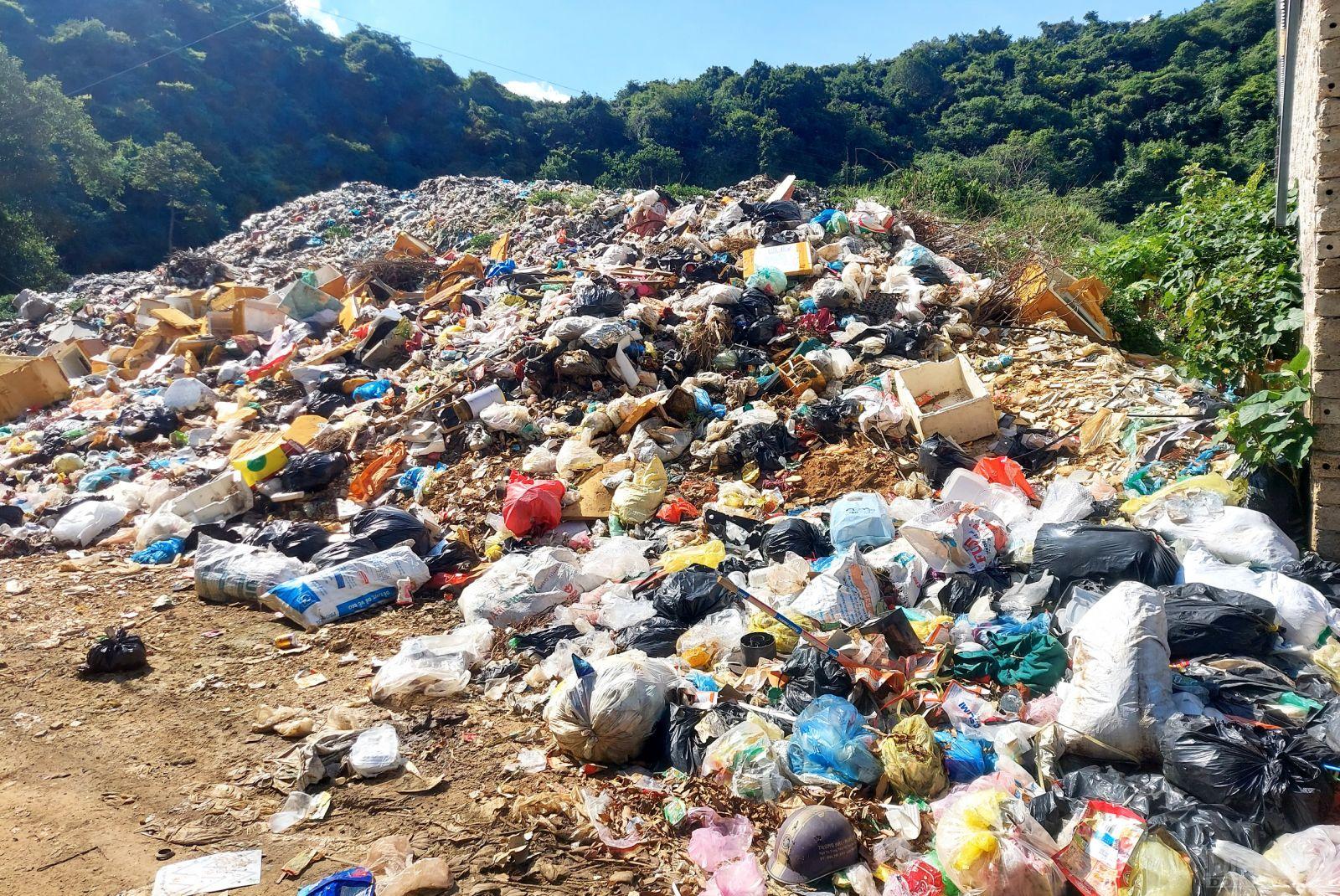 Vì sao các dự án xử lý môi trường ở Nghệ An rơi vào bế tắc? (Bài 1): Công trình hàng chục tỷ xây xong rồi “án binh bất động” Vì sao các dự án xử lý môi trường ở Nghệ An rơi vào bế tắc? (Bài 1): Công trình hàng chục tỷ xây xong rồi “án binh bất động”