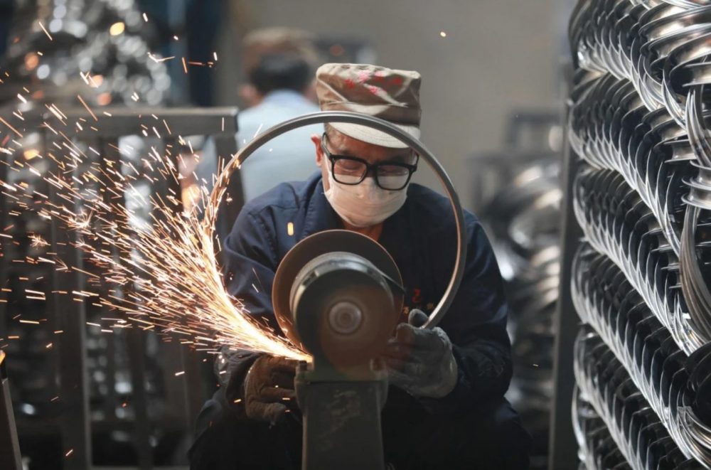 Tại sao Trung Quốc ngần ngại tung ra các gói cứu trợ kinh tế lớn?