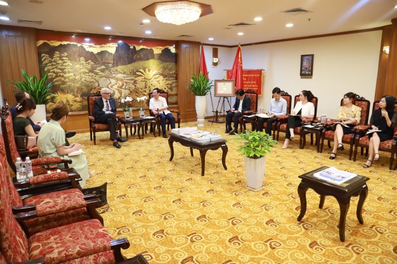 Vai trò của Anh quốc trong nâng cao chất lượng nguồn nhân lực Việt Vai trò của Anh quốc trong nâng cao chất lượng nguồn nhân lực Việt