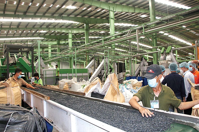 Vướng mắc về định mức chi phí tái chế - Tiềm ẩn hệ lụy gì cho doanh nghiệp?