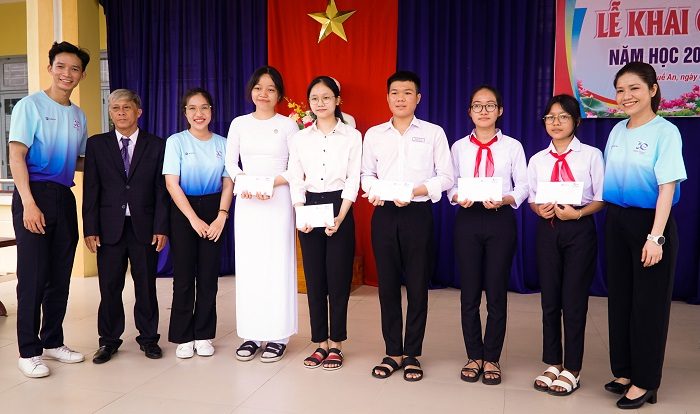 NĂM HỌC MỚI SASCO TRAO 75 PHẦN HỌC BỔNG, THƯ VIỆN XANH ĐẾN CÁC TỈNH THÀNH NĂM HỌC MỚI SASCO TRAO 75 PHẦN HỌC BỔNG, THƯ VIỆN XANH ĐẾN CÁC TỈNH THÀNH