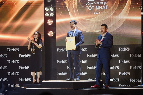 20 năm cổ phần hóa, Vinamilk luôn nằm trong Top doanh nghiệp niêm yết hàng đầu Việt Nam