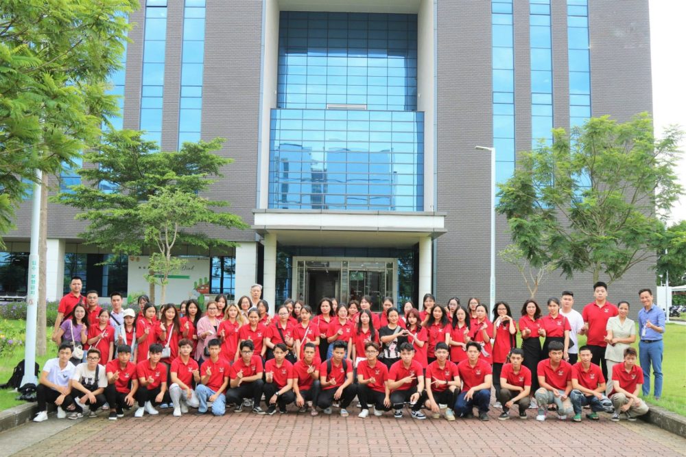 Chương trình đào tạo nguồn nhân lực chất lượng cao cho sinh viên Chương trình đào tạo nguồn nhân lực chất lượng cao cho sinh viên