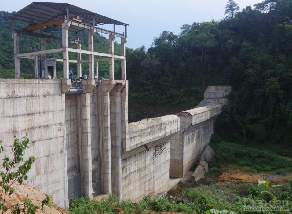 Phía sau thủy điện Suối Choang ở Nghệ An – Bài 2: Trăm khổ đổ đầu… dân bản Phía sau thủy điện Suối Choang ở Nghệ An – Bài 2: Trăm khổ đổ đầu… dân bản