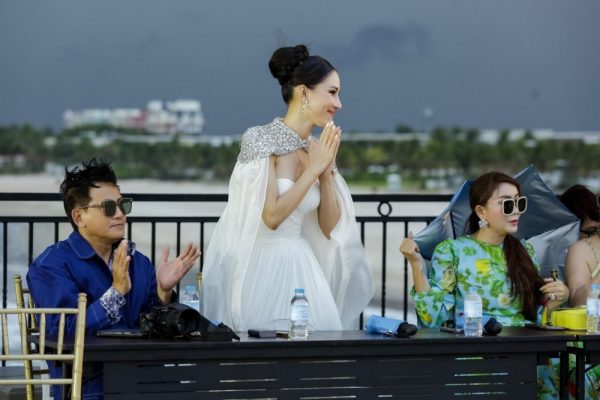 HOA HẬU ĐẠI SỨ DOANH NHÂN TOÀN CẦU HOÀNG THANH LOAN ĐẸP RẠNG NGỜI TẠI CUỘC THI HOA HẬU ĐẠI DƯƠNG VIỆT NAM 2023