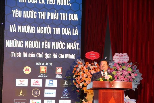 Kỷ niệm 10 năm thành lập Hội Nghệ nhân và Thương hiệu Việt Nam: Cầu nối vững chắc giữa nghệ nhân, doanh nhân Việt Nam và quốc tế Kỷ niệm 10 năm thành lập Hội Nghệ nhân và Thương hiệu Việt Nam: Cầu nối vững chắc giữa nghệ nhân, doanh nhân Việt Nam và quốc tế