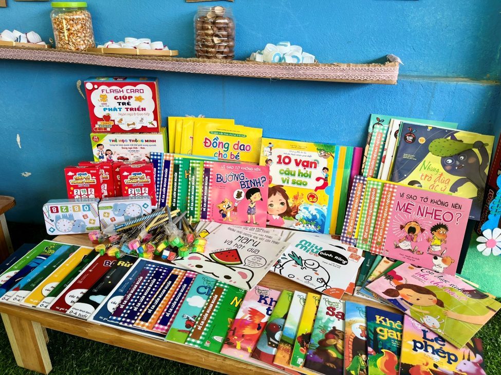 Xây thư viện xanh, TNS Holdings mang niềm vui đọc sách cho trẻ thơ Xây thư viện xanh, TNS Holdings mang niềm vui đọc sách cho trẻ thơ