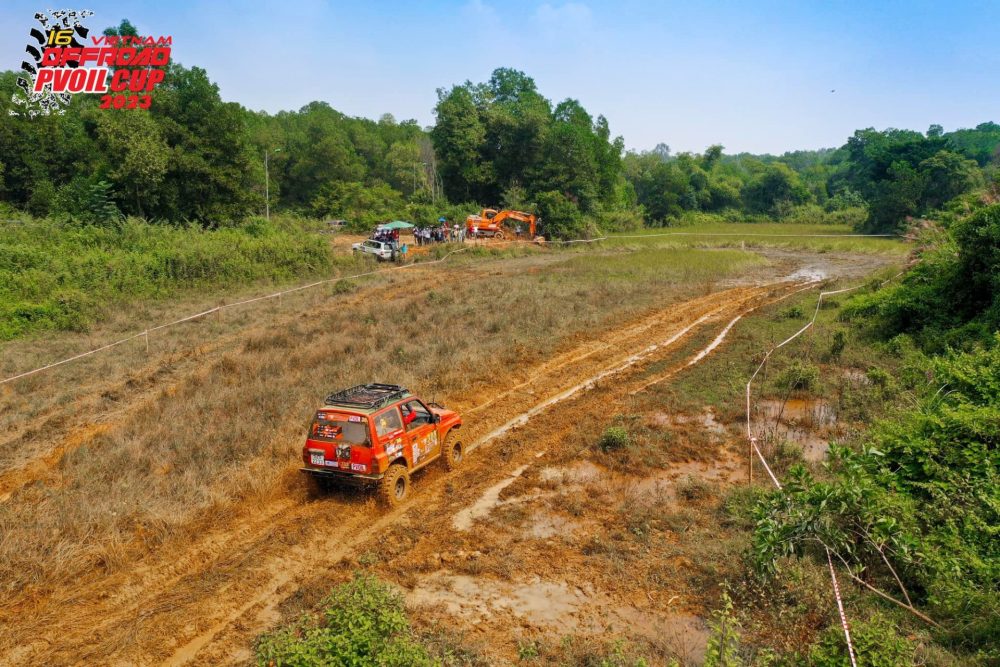PVOIL VOC 2023 trình làng 4 đội đua vô địch lần đầu tiên trong 16 năm tổ chức giải