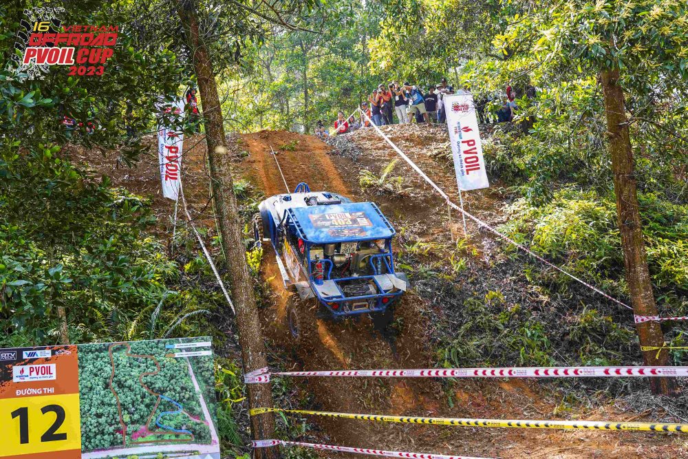 PVOIL VOC 2023 trình làng 4 đội đua vô địch lần đầu tiên trong 16 năm tổ chức giải