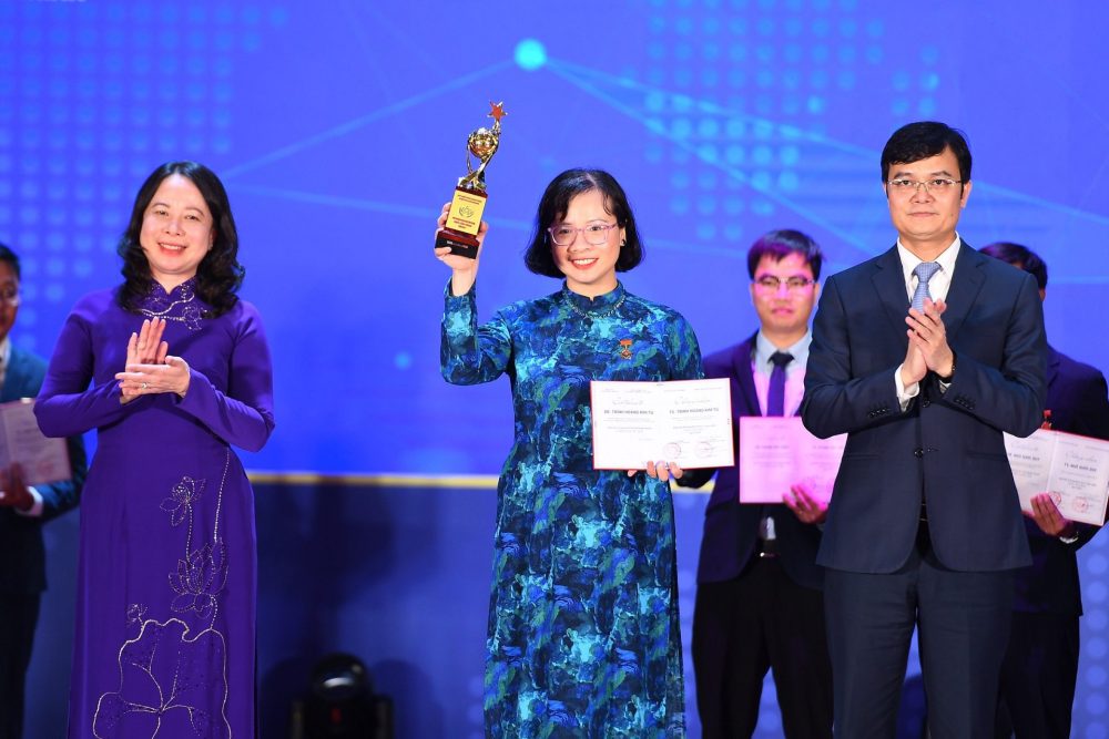 10 nhà khoa học trẻ nhận giải thưởng Khoa học Công nghệ Quả cầu vàng 2023 10 nhà khoa học trẻ nhận giải thưởng Khoa học Công nghệ Quả cầu vàng 2023