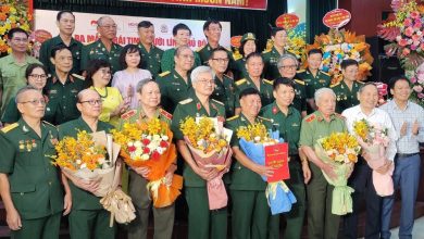 Ra mắt cuốn sách và Câu lạc bộ cùng tên “Trái tim người lính Thủ đô” Ra mắt cuốn sách và Câu lạc bộ cùng tên “Trái tim người lính Thủ đô”