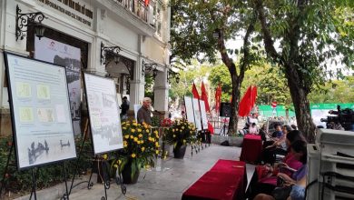 Triển lãm trưng bày tư liệu với chủ đề “Hồ Gươm, Giao Lộ - Đông Tây” Triển lãm trưng bày tư liệu với chủ đề “Hồ Gươm, Giao Lộ - Đông Tây”